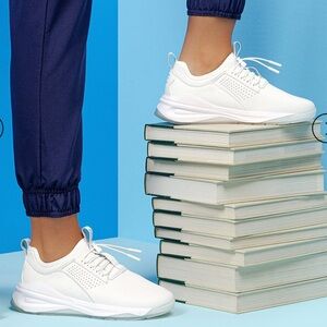 NWOT Clove nursing shoes. Size 7 white/lightest grey